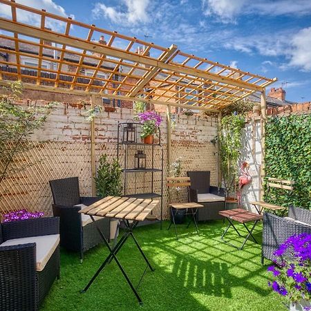 *New* Chester Canal Side 2 Bed Character Home Esterno foto